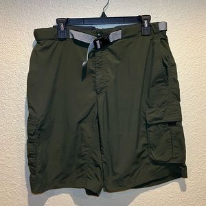 Eastern Mountain Sports Forest Green Nylon Hiking Cargo Shorts - Size 36